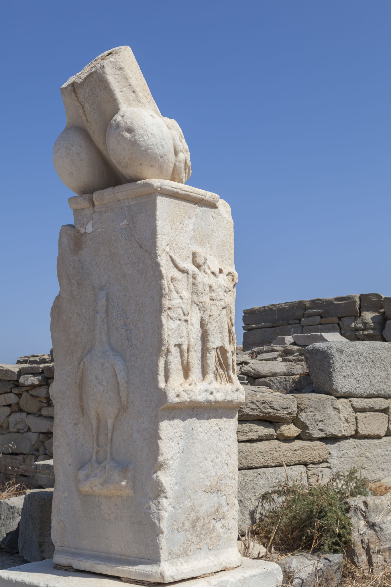 Delos Phallus, Stoibadeion