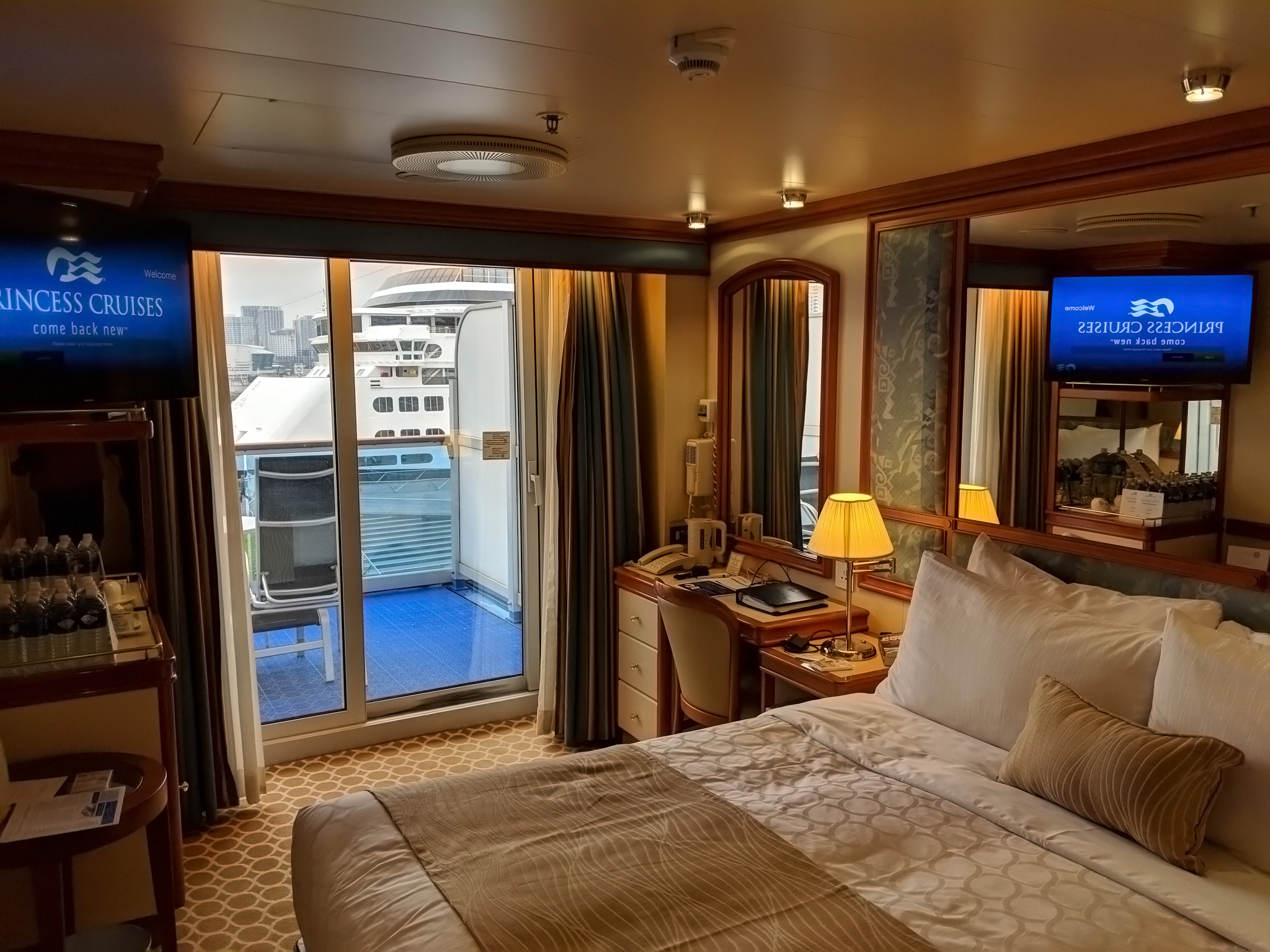 Diamond Princess Cabin C235