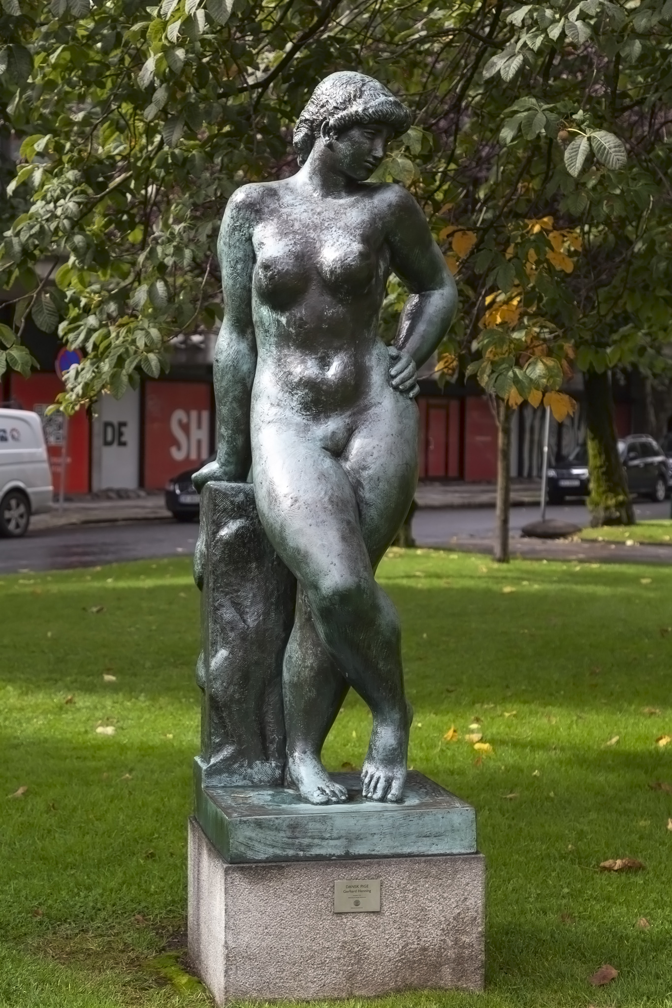 Dansk Pige (Danish Girl) Sculpture