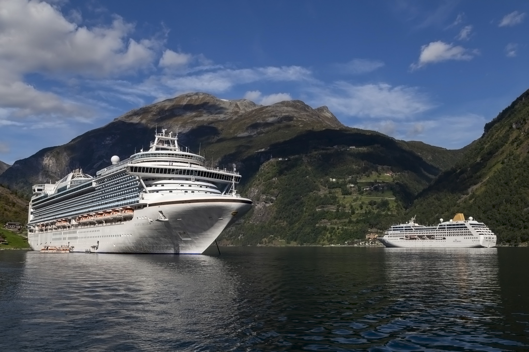 Crown Princess, Adonia, Geiranger