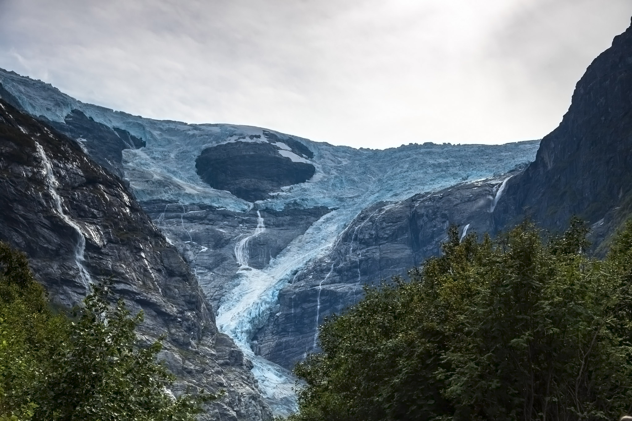 Kjenndal Glacier